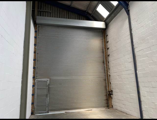1,250M² WAREHOUSE TO LET IN KILLARNEY GARDENS