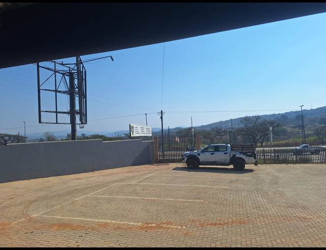 100M² RETAIL TO LET IN ROCKY DRIFT