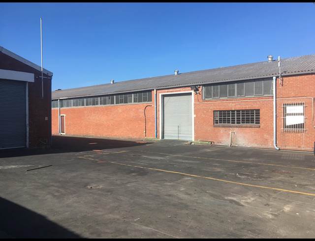 1,381M² WAREHOUSE TO LET IN EPPING INDUSTRIAL