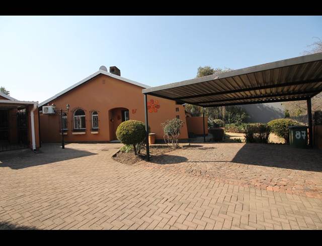 3 BEDROOM HOUSE TO LET IN EDEN GLEN