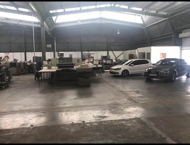 1,261M² WAREHOUSE TO LET IN EASTGATE