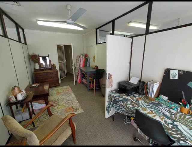 35M² OFFICE RENTED IN DURBANVILLE CENTRAL