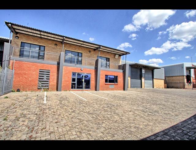 1,607M² WAREHOUSE TO LET IN HOOGLAND