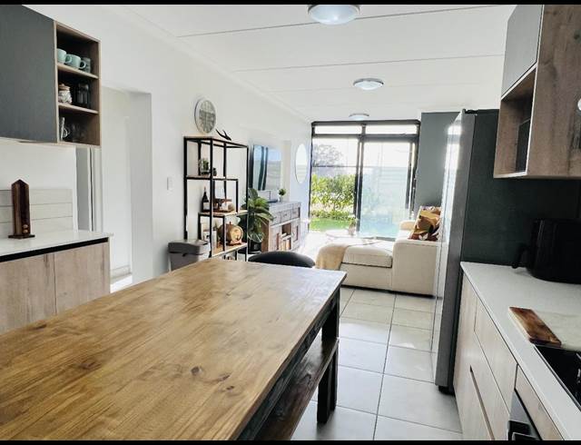 2 bed property to rent in BRACKENFELL NORTH