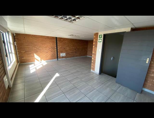 355M² WAREHOUSE TO LET IN HENNOPSPARK