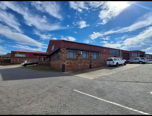 1,800M² WAREHOUSE TO LET IN WOODBROOK