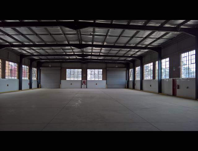 1,250M² WAREHOUSE TO LET IN CHLOORKOP