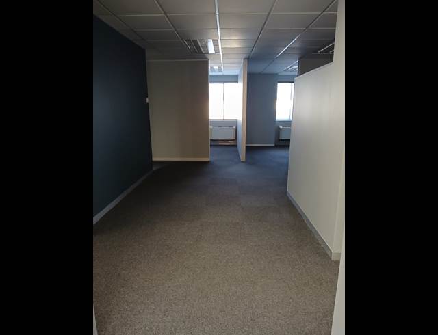 330M² OFFICE TO LET IN WESTVILLE