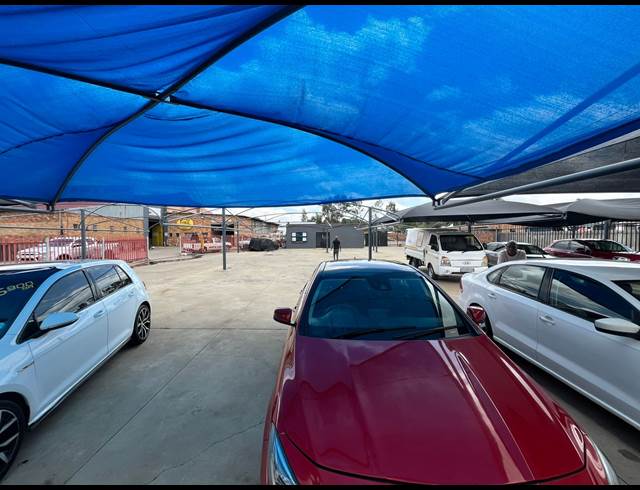50M² SHOWROOM TO LET IN VULCANIA