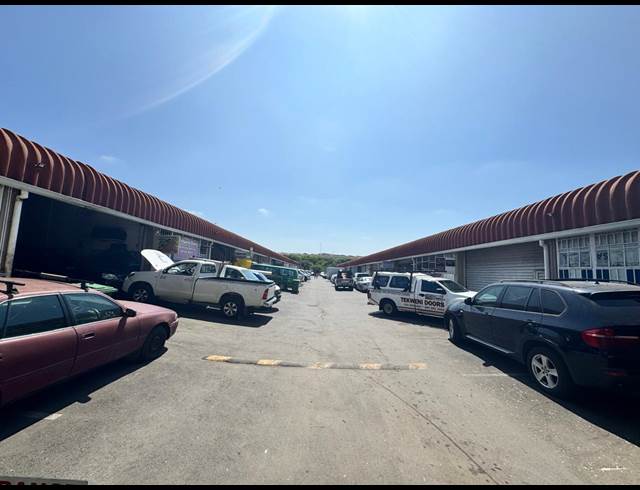 150M² WAREHOUSE TO LET IN PHOENIX INDUSTRIAL