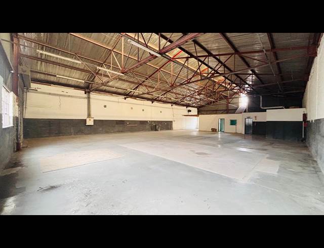 444M² WAREHOUSE TO LET IN ROBERTVILLE