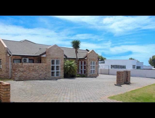 208M² OFFICE TO LET IN WESTERING