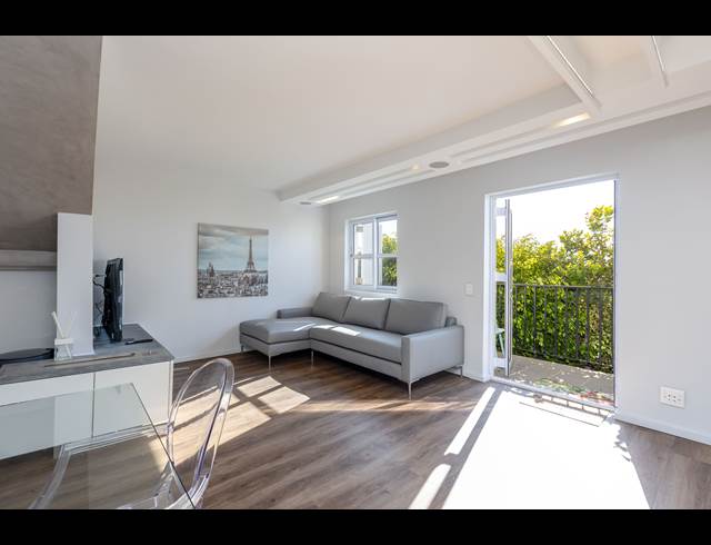 3 BEDROOM APARTMENT TO LET IN DE WATERKANT
