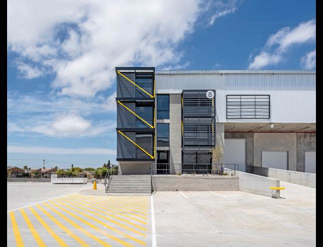 6,569M² WAREHOUSE TO LET IN BELLVILLE SOUTH INDUSTRIA
