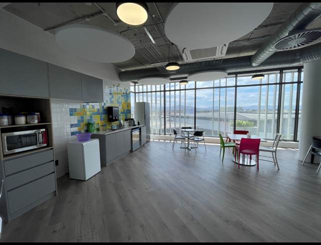1,135M² OFFICE TO LET IN CENTURY CITY