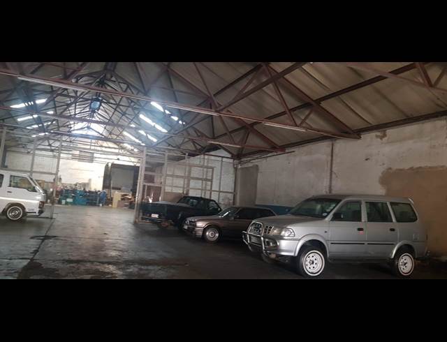 1,000M² WAREHOUSE TO LET IN CITY & SUBURBAN