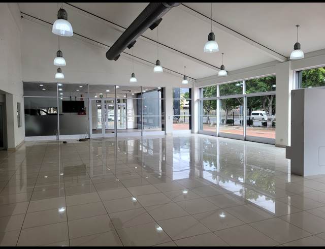 9,812M² BUSINESS CENTRE TO LET IN FORESHORE