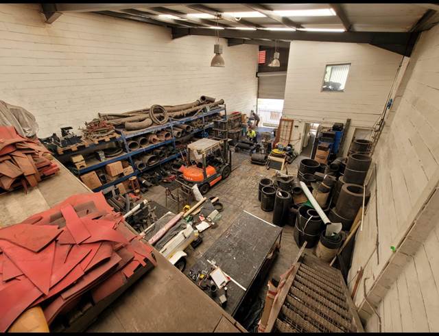 190M² WAREHOUSE RENTED IN KILLARNEY GARDENS