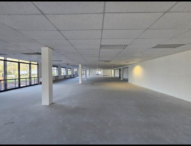 1,014M² OFFICE TO LET IN PLATTEKLOOF