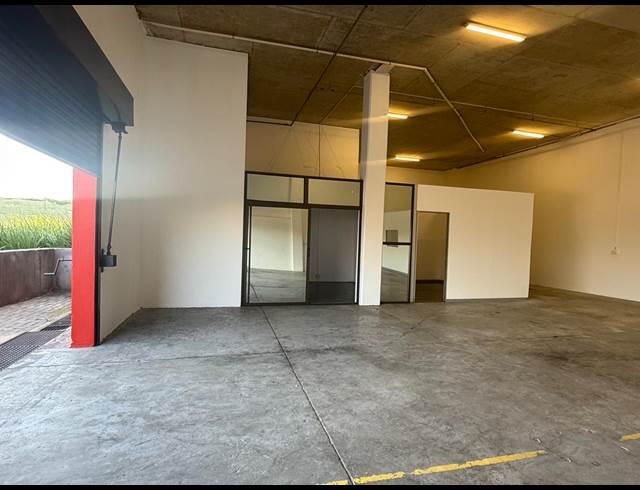 226M² WAREHOUSE TO LET IN HALFWAY HOUSE
