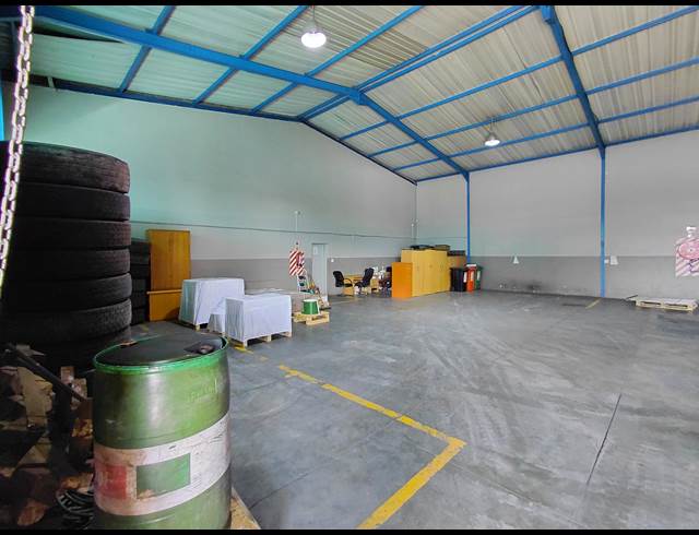 640M² WAREHOUSE TO LET IN POMONA