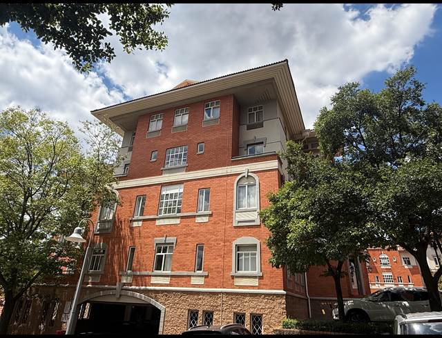 451M² OFFICE TO LET IN HOUGHTON ESTATE