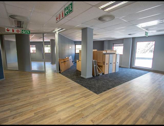 1,509M² OFFICE TO LET IN PARKTOWN