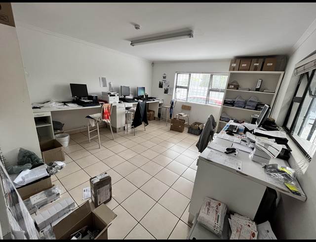 1,050M² WAREHOUSE RENTED IN EPPING INDUSTRIAL