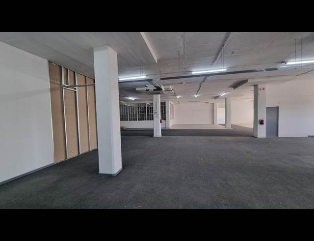 850M² WAREHOUSE TO LET IN SALT RIVER