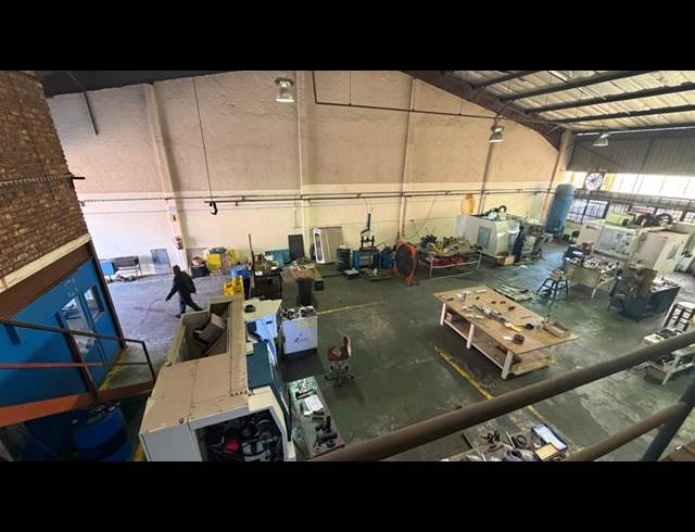 460M² WAREHOUSE TO LET IN ROSSLYN
