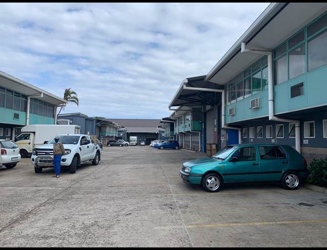 564M² WAREHOUSE TO LET IN RED HILL
