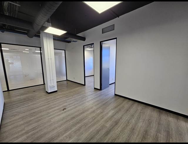 270M² OFFICE TO LET IN CENTURY CITY