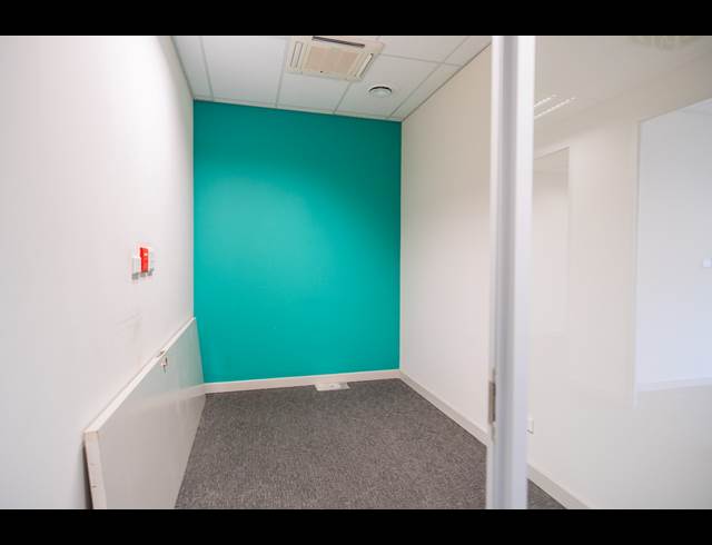866M² OFFICE TO LET IN PARKHAVEN