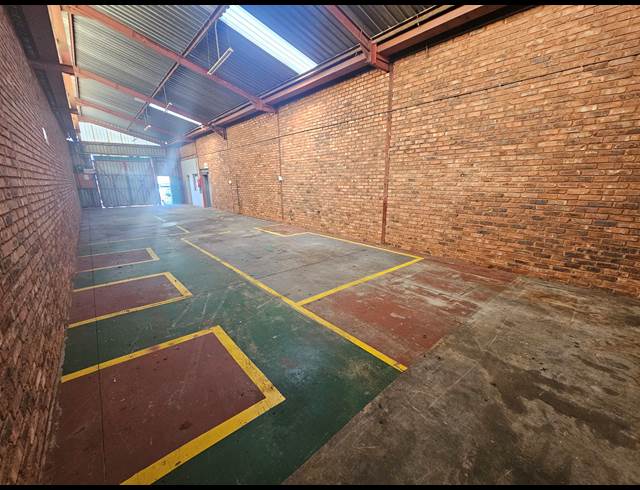 150M² FACTORY TO LET IN ANDERBOLT