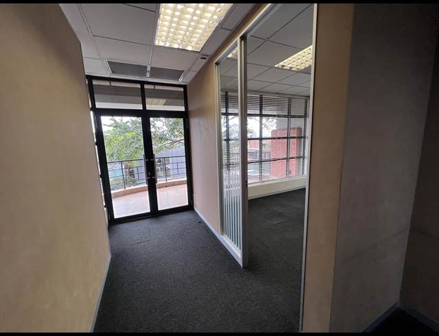 120M² OFFICE TO LET IN UMHLANGA RIDGE
