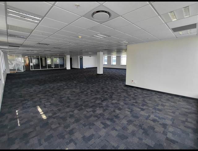 6,746M² OFFICE TO LET IN WATERFALL