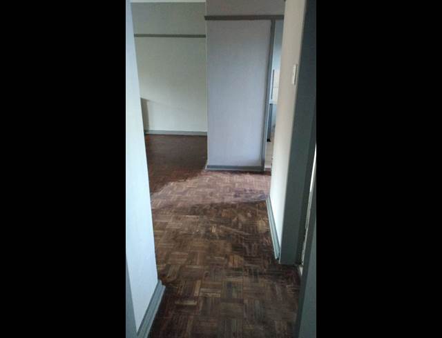 1 bed property to rent in FLORIDA