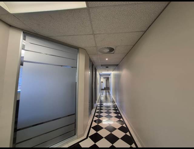 283M² OFFICE TO LET IN ROSEBANK