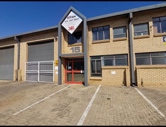 333M² WAREHOUSE TO LET IN JET PARK