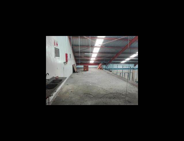 800M² WAREHOUSE TO LET IN EPPING INDUSTRIAL