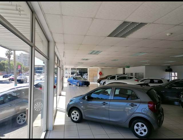 405M² SHOWROOM TO LET IN PAROW EAST