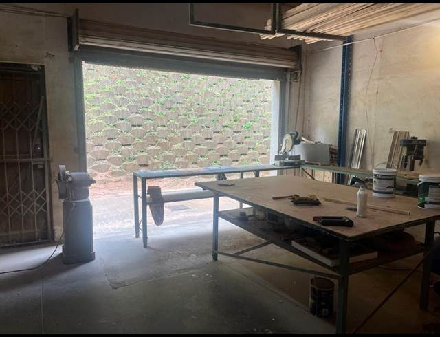 140M² MINI FACTORY RENTED IN BALLITO CENTRAL