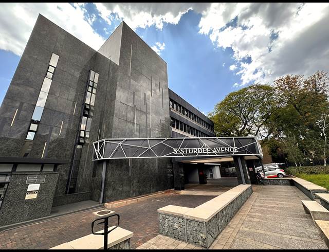83M² OFFICE TO LET IN ROSEBANK