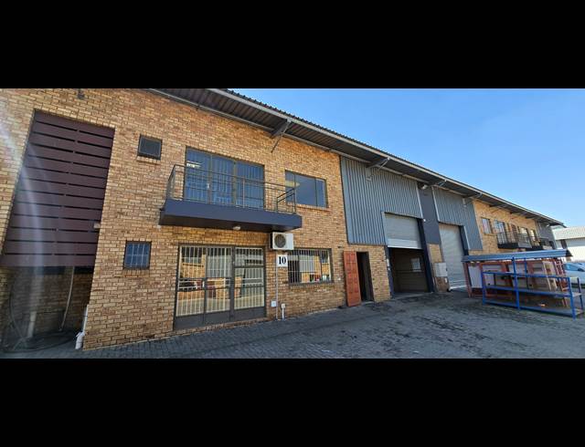 451M² WAREHOUSE TO LET IN STORMILL