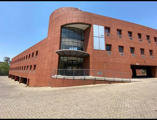 3,229M² WAREHOUSE TO LET IN HALFWAY HOUSE