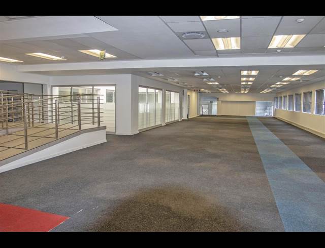 4,472M² WAREHOUSE TO LET IN RANDJESPARK
