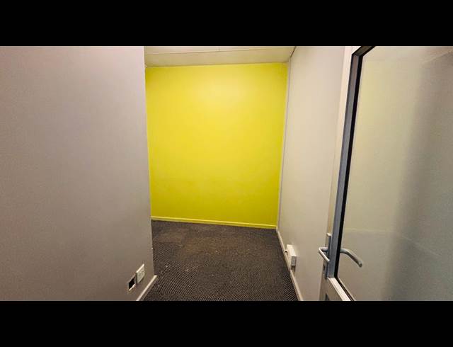 200M² BUILDING TO LET IN KRUGERSDORP CENTRAL