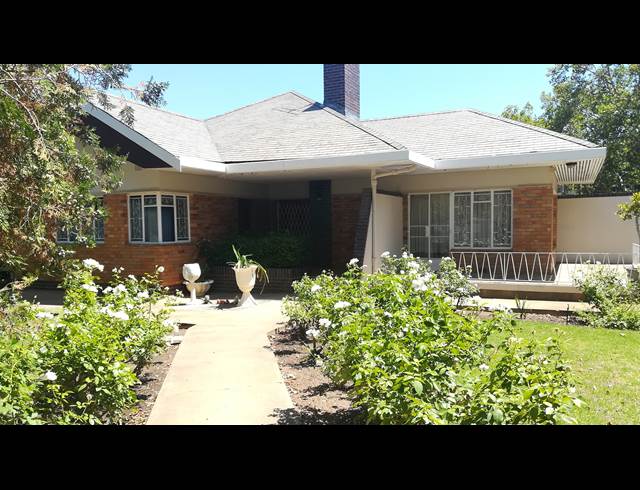 4 bed property to rent in WORCESTER CENTRAL