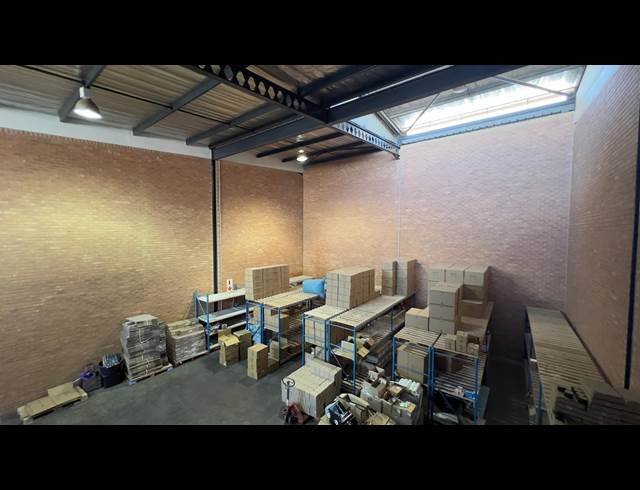 284.20M² WAREHOUSE TO LET IN DRIEHOEK