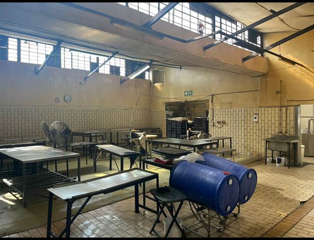 900M² WAREHOUSE TO LET IN BOOYSENS RESERVE